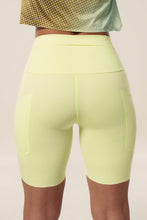 Cargar imagen en el visor de la galería, Short Pro Running Largo Dama Lima