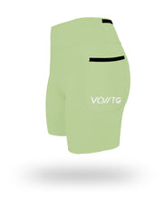 Cargar imagen en el visor de la galería, Short Pro Running Dama Largo Verde Limon
